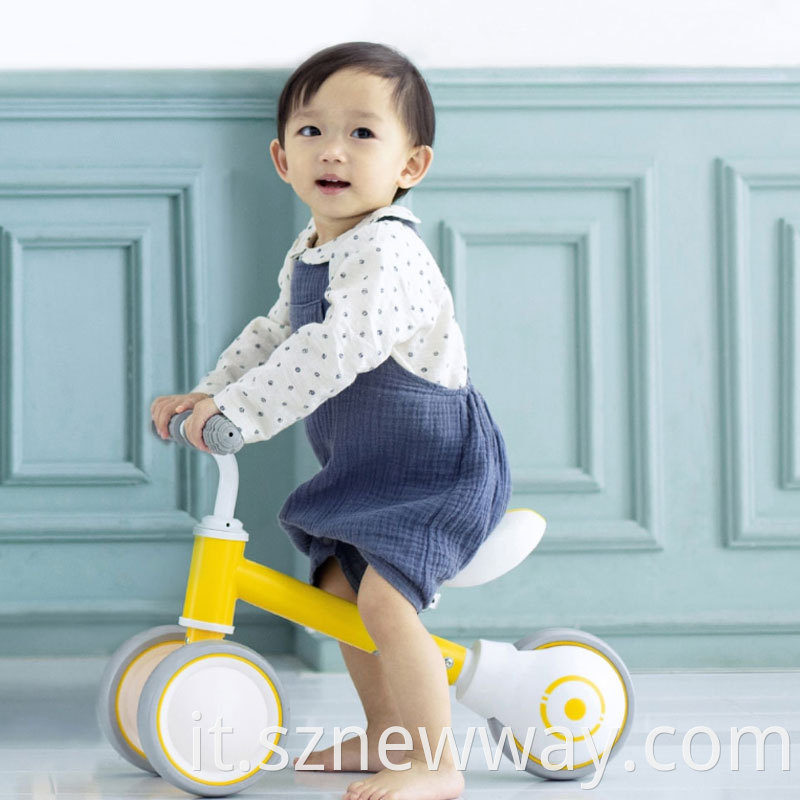 700kids Sliding Walking Learning Bike